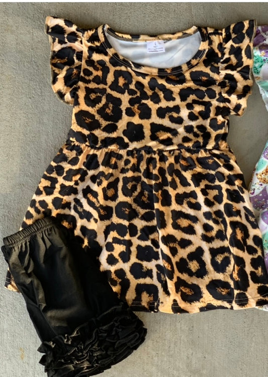 Cheetah shorts set